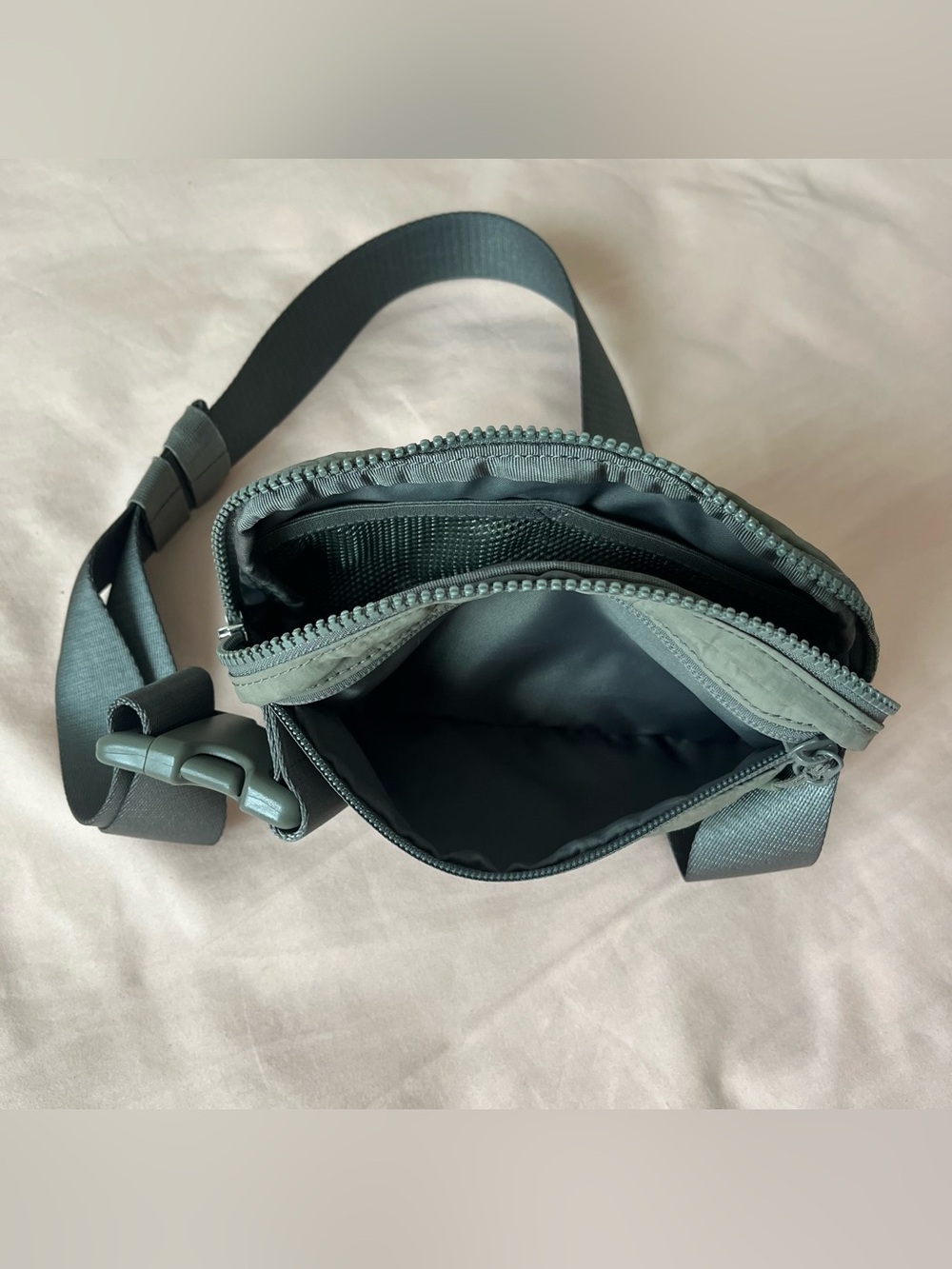 Lululemon Everywhere Belt Bag, Gray Sage - Picture 4 of 4